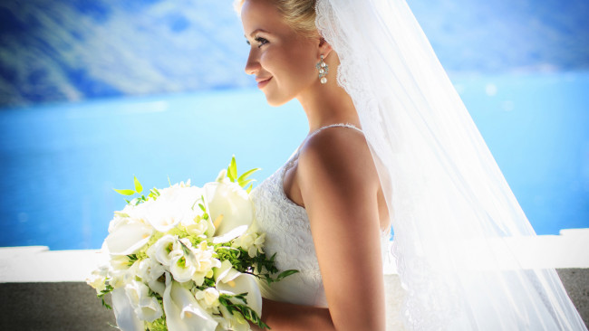 Обои картинки фото девушки, - невесты, свадебное, платье, невеста, букет, фата