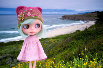 Картинка разное игрушки побережье кукла шапочка платье