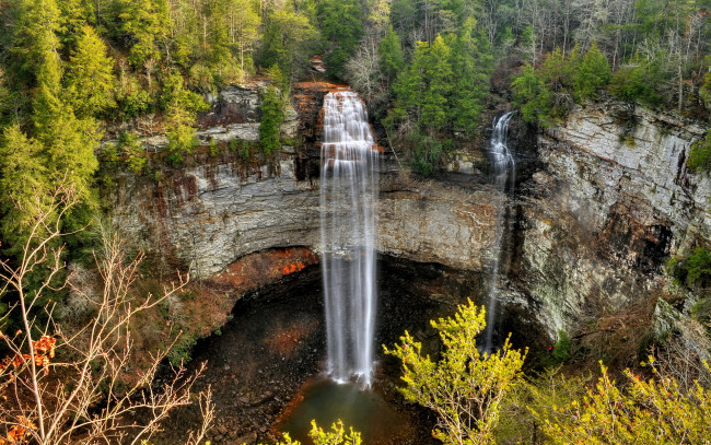 Обои картинки фото природа, водопады, tennessee, state, parks, fall, creek, falls, лес, скала, поток