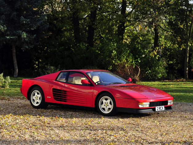 Обои картинки фото автомобили, ferrari, 1986, красный, uk-spec, testarossa