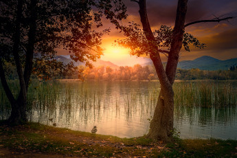 Картинка природа восходы закаты зарево озеро горы