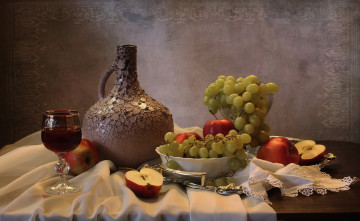 Картинка еда фрукты +ягоды яблоки виноград вино бокал кувшин натюрморт