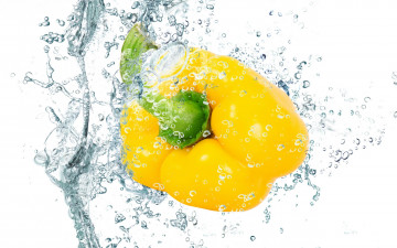 Картинка еда перец pepper брызги болгарский капли yellow вода жёлтый паприка овощ paprica vegetable spray свежесть drops water
