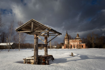 Картинка города -+православные+церкви +монастыри весна идет колодец снег старая церковь небо облака тоня андреева