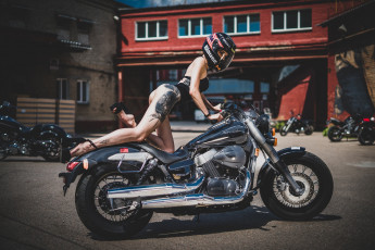 Картинка мотоциклы мото+с+девушкой мото девушка