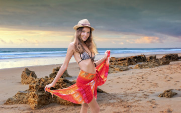 Картинка девушки katya+clover+ катя+скаредина море пляж улыбка поза шляпа парео