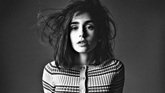 Обои картинки фото девушки, lily collins, черно-белая, лицо, кофта