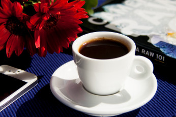 Картинка еда кофе кофейные зёрна чашка цветы телефон