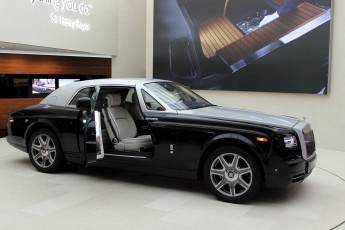 Картинка автомобили выставки+и+уличные+фото rolls-royce