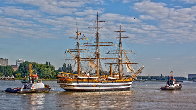 Обои картинки фото amerigo vespucci, корабли, парусники, буксиры, парусник
