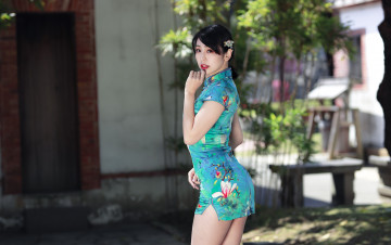 Картинка девушки -+азиатки азиатка платье поза