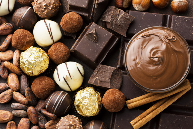 Обои картинки фото еда, конфеты,  шоколад,  мармелад,  сладости, корица, шоколад, орехи, фундук