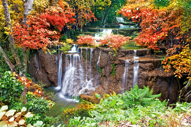 Обои картинки фото природа, водопады, река, каскад, лес, осень, деревья