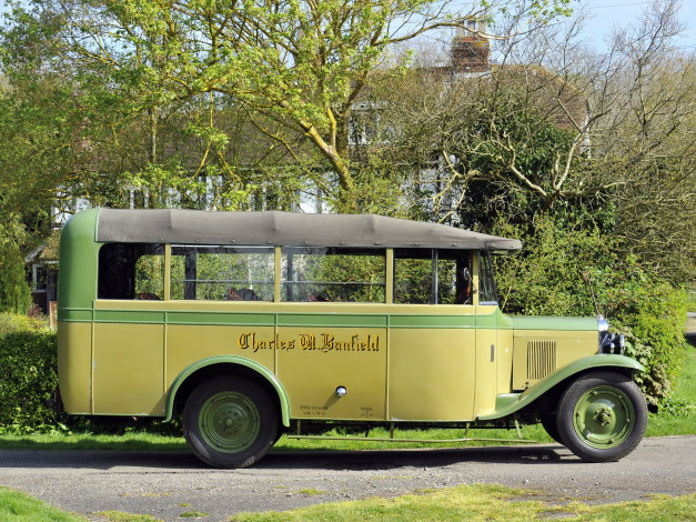 Обои картинки фото автомобили, классика, 1929г, chevrolet, 14-seater, coach, international, lq, bush, twiddy