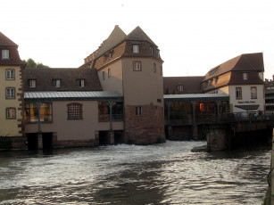 Картинка города страсбург+ франция река дома