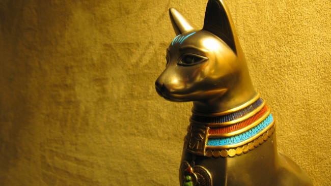 Обои картинки фото разное, рельефы,  статуи,  музейные экспонаты, бастет, культ, золотая, статуя, египет, кошка