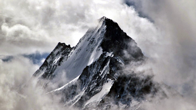 Обои картинки фото природа, горы, вершина, облака