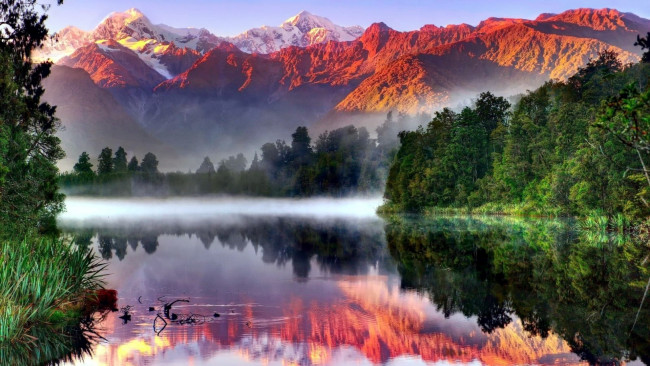 Обои картинки фото природа, пейзажи, лес, река, горы, туман