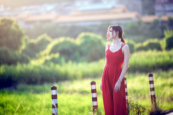 Картинка девушки -+азиатки азиатка красное платье
