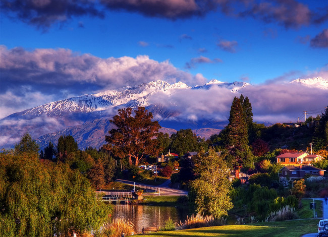 Обои картинки фото wanaka otago новая зеландия, города, - пейзажи, деревья, дорога, озеро, пейзаж, дома, новая, зеландия