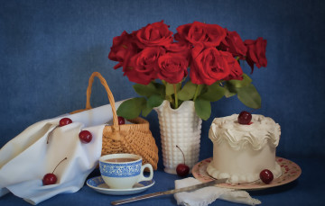 Картинка еда натюрморт вишня розы торт
