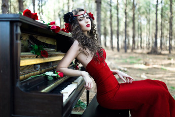 Картинка музыка -другое девушка взгляд пианино цветы