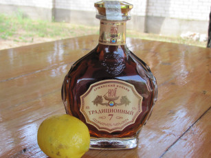 Картинка бренды напитков разное лимон и коньяк