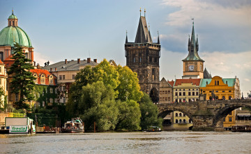 Картинка города прага Чехия башня река мост