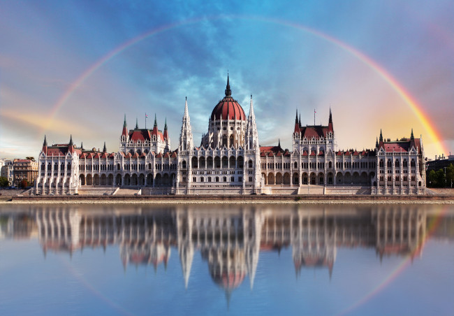 Обои картинки фото города, будапешт , венгрия, купол, замок, парламент, пейзаж, радуга, вода, небо