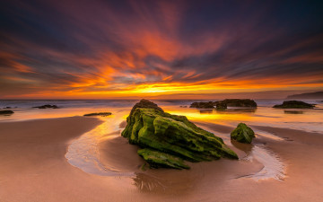 Картинка природа побережье море lisbon камни закат guincho portugal португалия песок