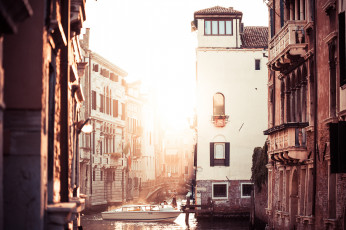 Картинка города венеция+ италия моторная лодка венеция