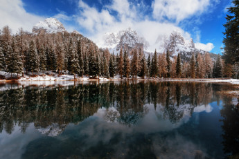 Картинка природа реки озера деревья отражение горы озеро