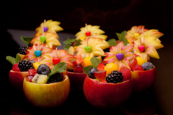 Картинка еда фрукты +ягоды ягоды яблоки десерт