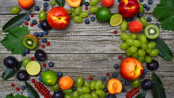 Картинка еда фрукты +ягоды сливы виноград нектарины киви смородина