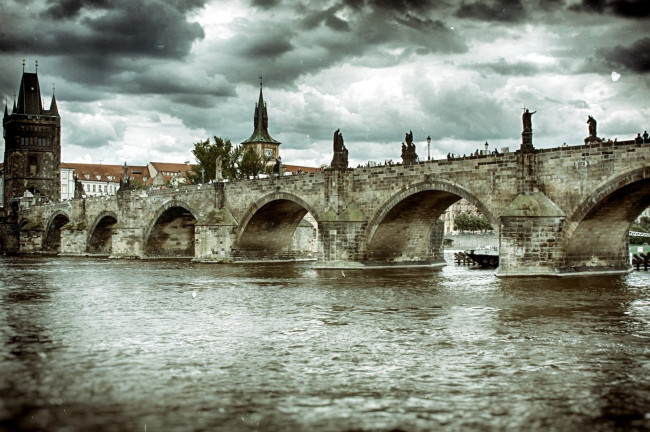 Обои картинки фото города, прага , Чехия, карлов, мост, влтава