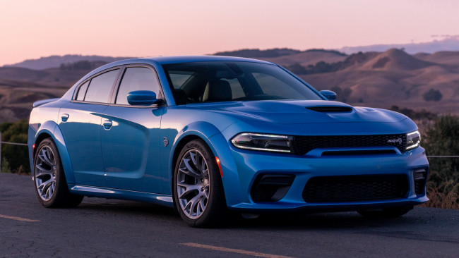 Обои картинки фото dodge charger srt hellcat widebody daytona 50th anniversary 2020, автомобили, dodge, charger, srt, hellcat, widebody, daytona, 50th, anniversary, 2020, а, вот, в, этот, автомобиль, надо, присаживаться, со, стальными, яйцами, ошибок, не, прощает