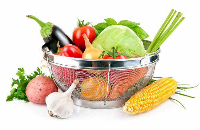Обои картинки фото еда, овощи, томаты, помидоры, кукуруза, зелень, капуста, чеснок, початок
