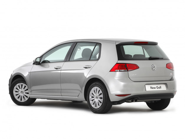 Обои картинки фото автомобили, volkswagen, светлый, 2013г, typ, 5g, au-spec, bluemotion, 5-door, tsi, golf