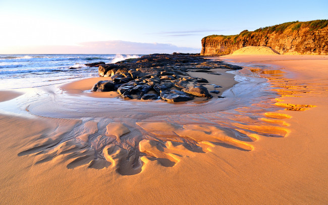 Обои картинки фото природа, побережье, камни, волны, песок