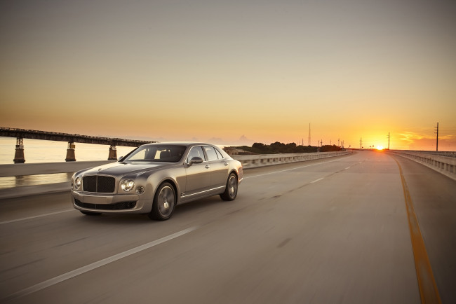 Обои картинки фото автомобили, bentley, 2014г, speed, mulsanne, синий