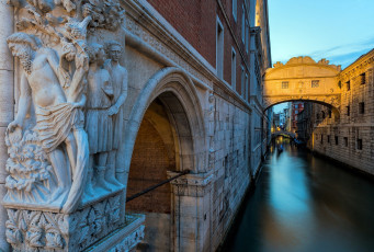 обоя города, венеция , италия, рельефы, здания, канал, мостик