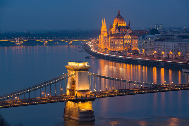 Обои картинки фото города, будапешт , венгрия, мосты, река, вечер, освещение