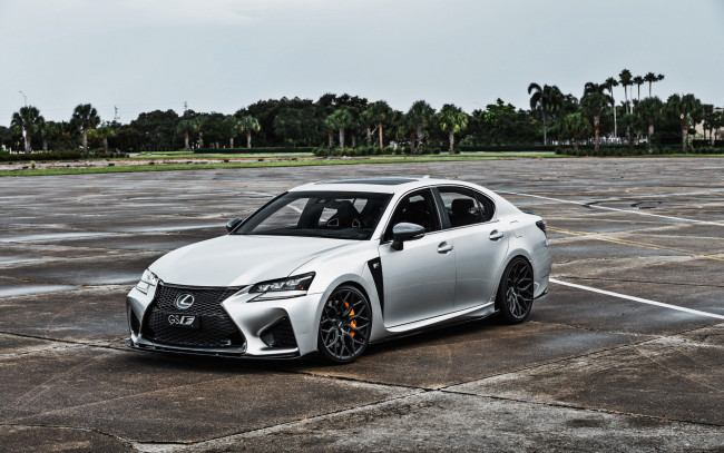 Обои картинки фото 2018 lexus gs-f, автомобили, lexus, япония, лексус, вид, спереди, внешний, тюнинг, седан, спортивный, серебристый