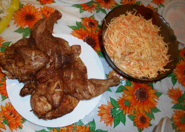 Обои картинки фото еда, мясные блюда, курица, салат