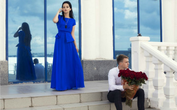 обоя разное, мужчина женщина, синее, платье, розы, букет