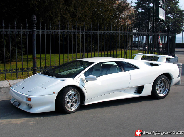 Обои картинки фото lamborghini, diablo, автомобили, выставки, уличные, фото