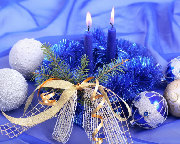 Обои картинки фото праздничные, новогодние, свечи, мишура, шарики