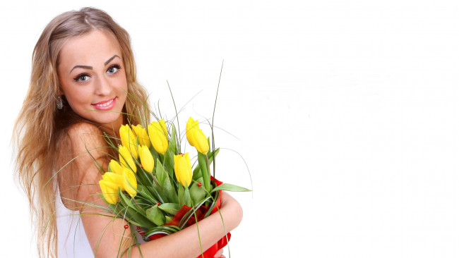 Обои картинки фото девушки, - блондинки,  светловолосые, тюльпаны