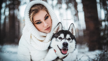 Картинка девушки -+блондинки +светловолосые модель лицо собака животные млекопитающие женщины на природе макияж смотрит зрителя зима антон харисов