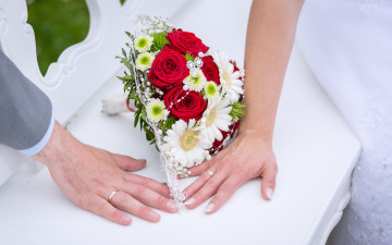 Картинка разное руки +ноги букет кольца свадьба
